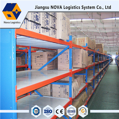 Nova Logistics (NM5)의 중형 금속 롱 스팬 랙