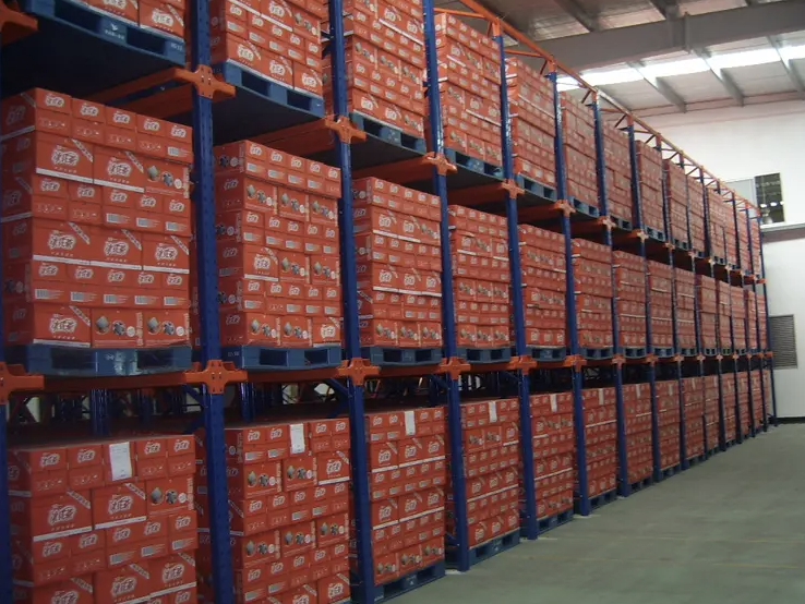 팔레트 랙킹 시스템에서 구동 